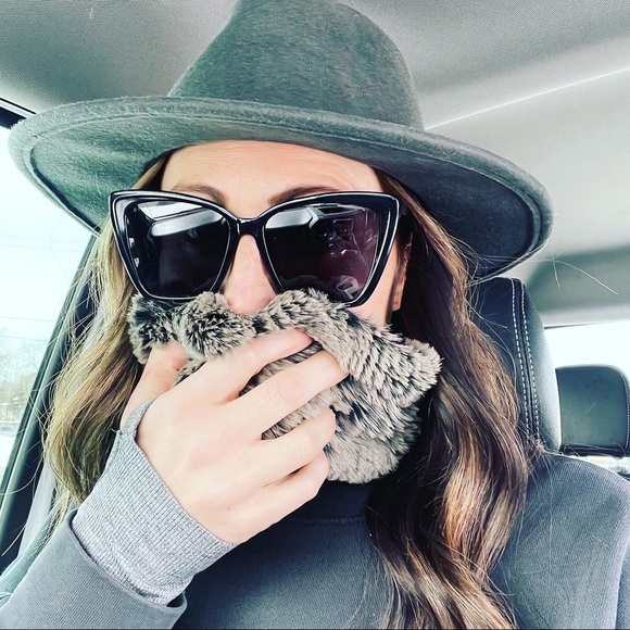 Meet your Posher, Audra - Picture 1 of 1